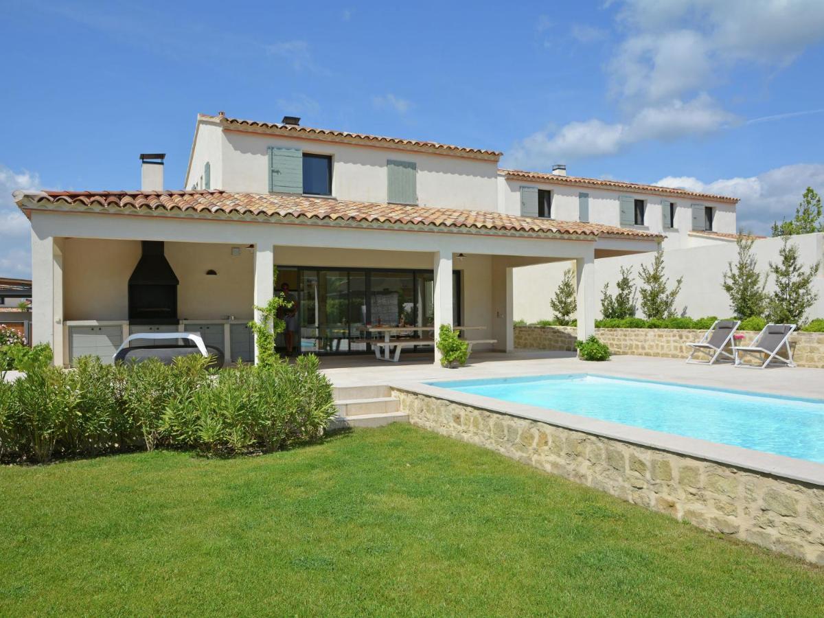 Vibrant Villa In Malauc Ne With Private Garden Malaucene Exterior photo