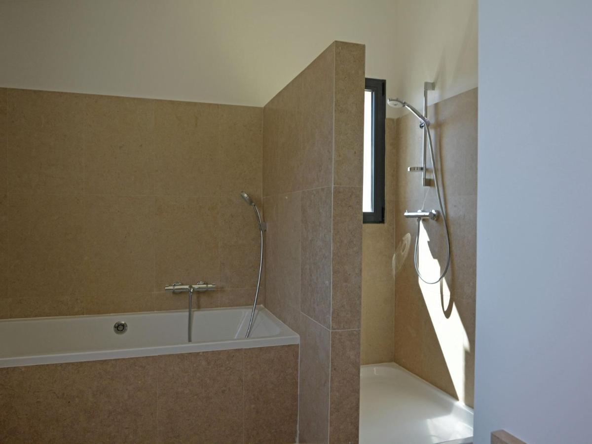 Vibrant Villa In Malauc Ne With Private Garden Malaucene Exterior photo