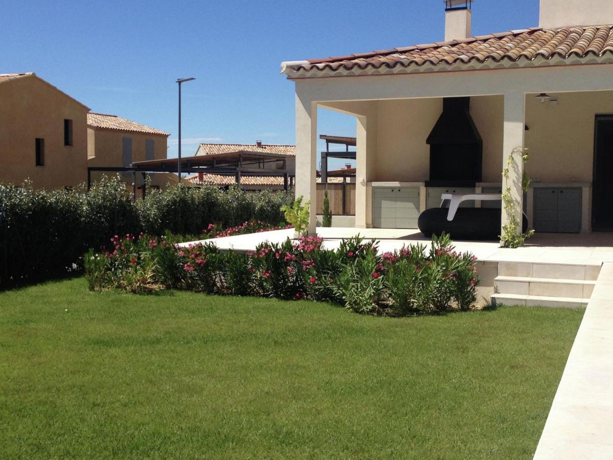 Vibrant Villa In Malauc Ne With Private Garden Malaucene Exterior photo
