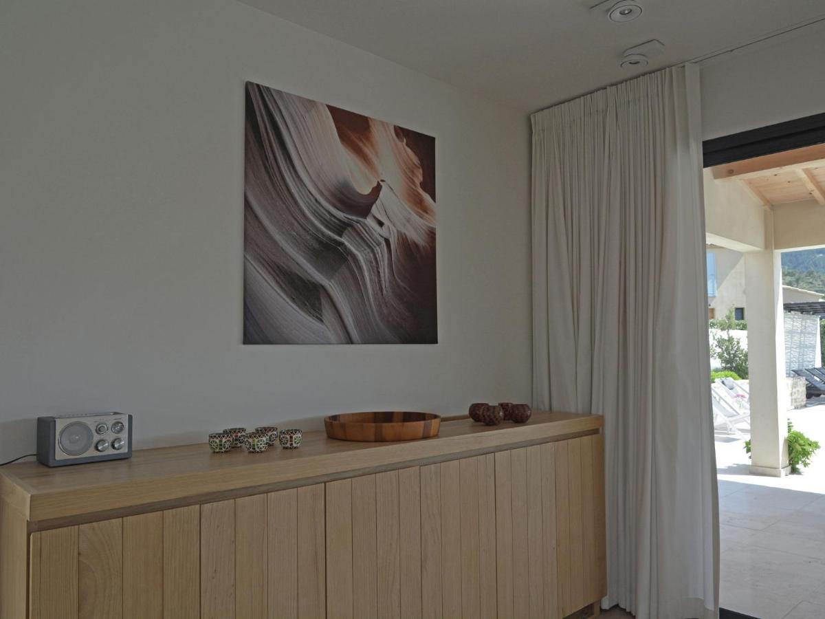 Vibrant Villa In Malauc Ne With Private Garden Malaucene Room photo